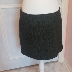 Outback Red evergreen woven skirt